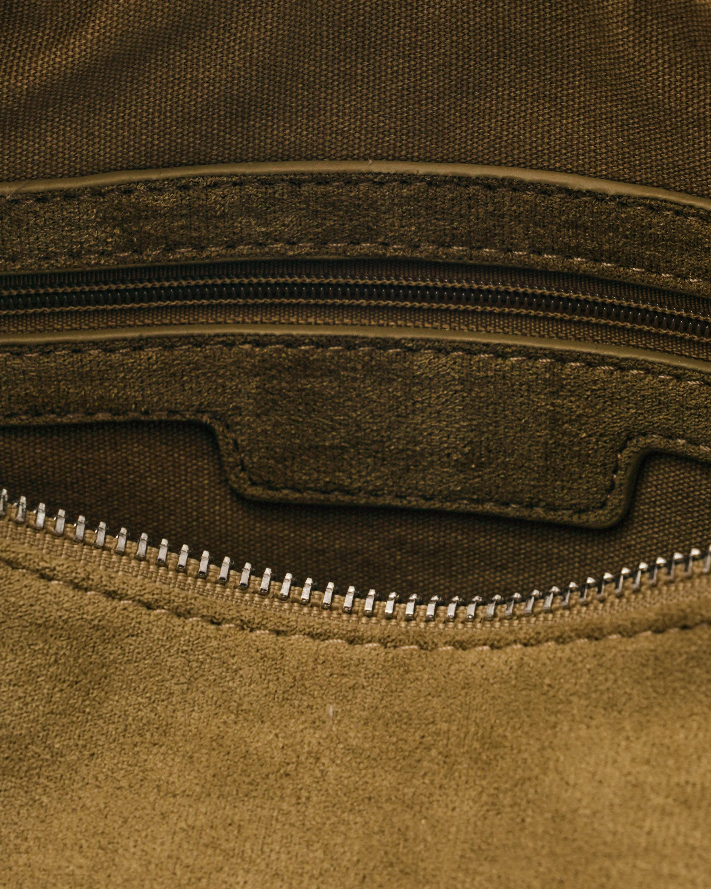 Medium Hobo Bag in Suede Khaki - Image 4