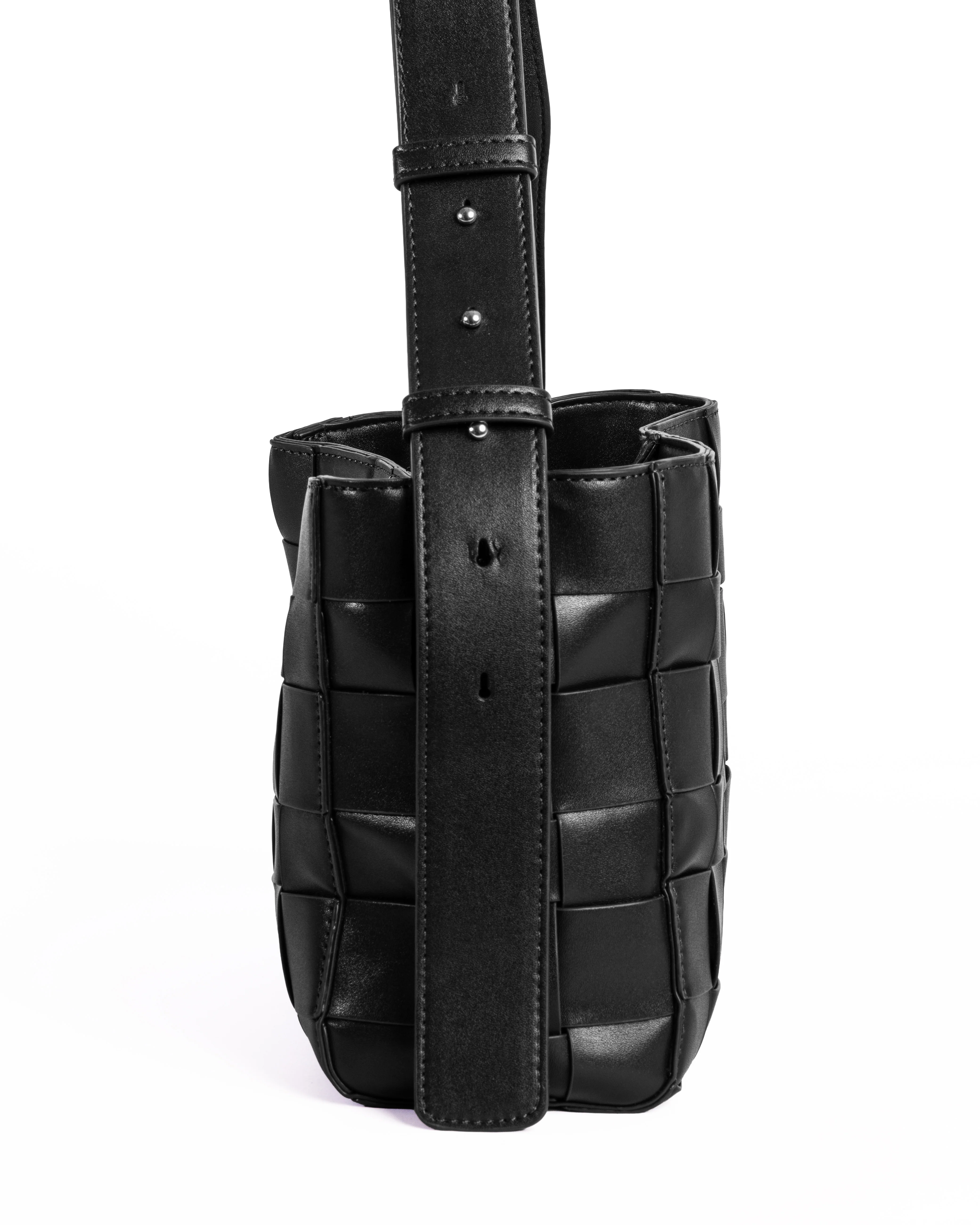 Medium Woven Frame Bag in Charcoal - Image 3